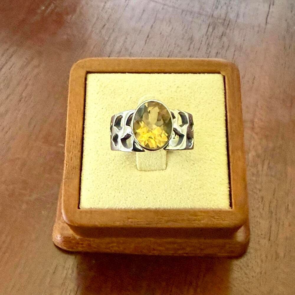Stunning Faceted Genuine Solitaire Citrine Statement Ring 8